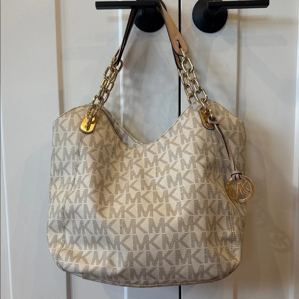 Michael Kors stylish michael